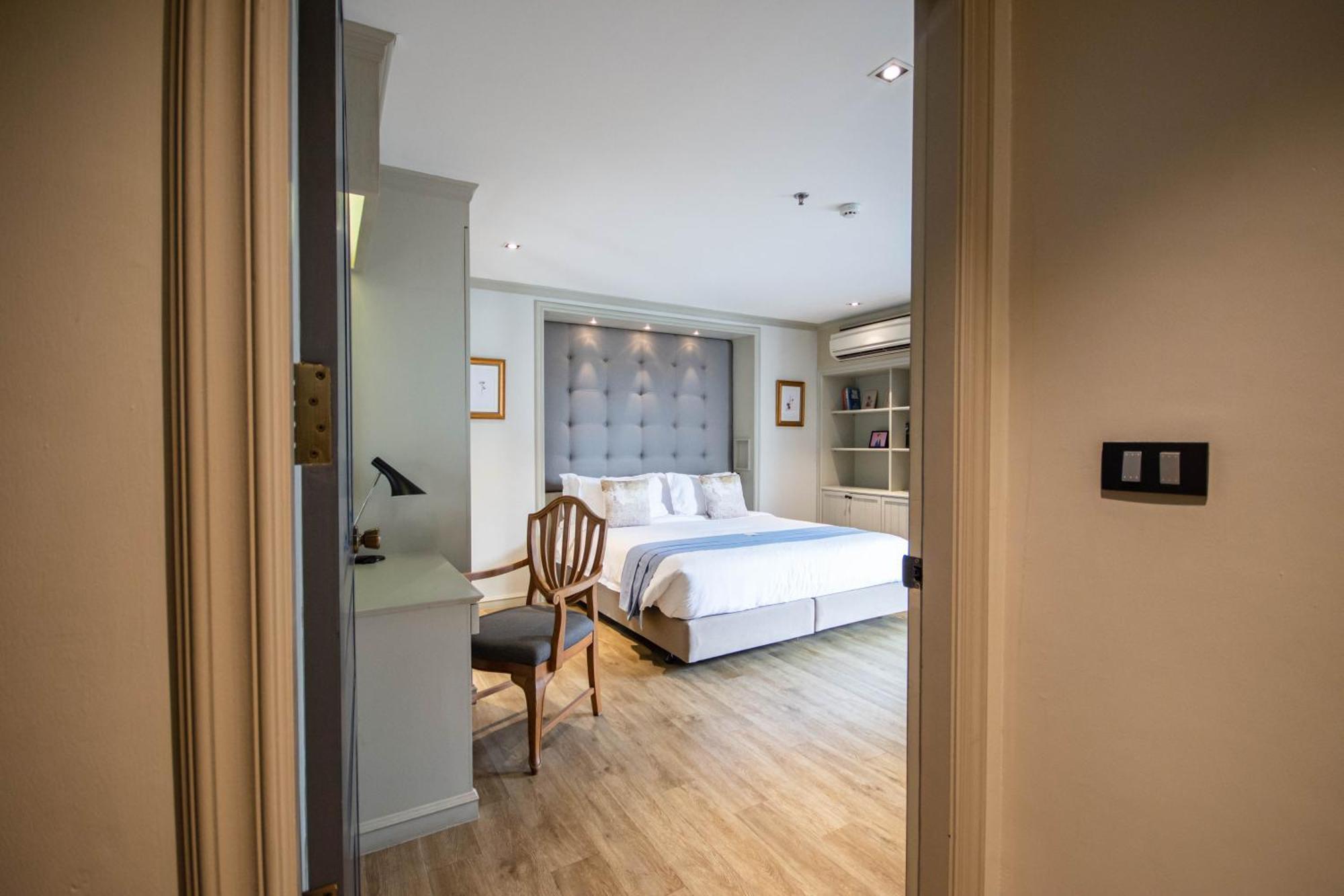 Thea Private Suites By Th District Bangkok Esterno foto