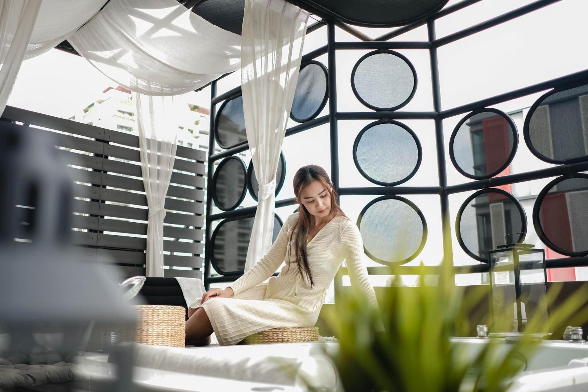 Thea Private Suites By Th District Bangkok Esterno foto