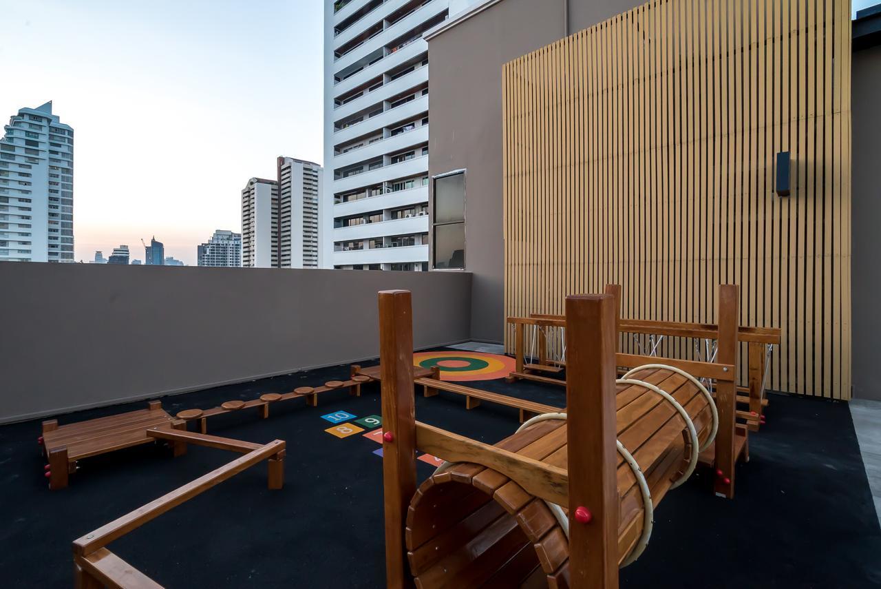 Thea Private Suites By Th District Bangkok Esterno foto